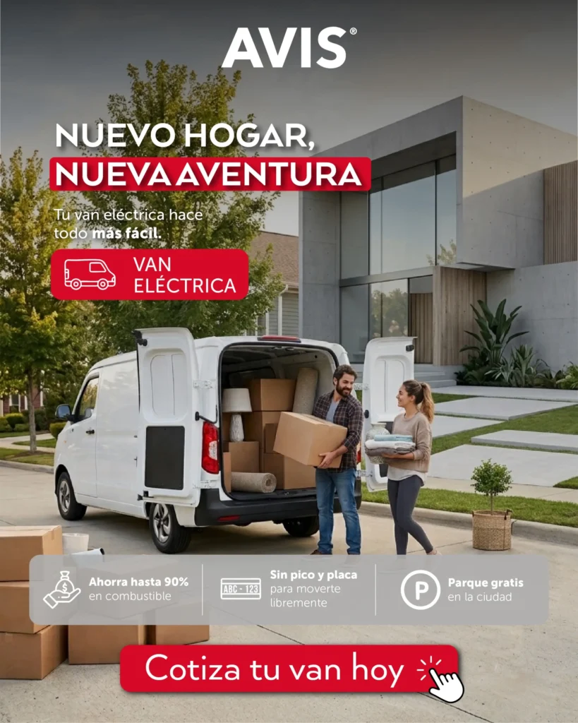 Van eléctrica AVIS estacionada frente a una casa, promocionando movilidad eléctrica para viajes y mudanzas.